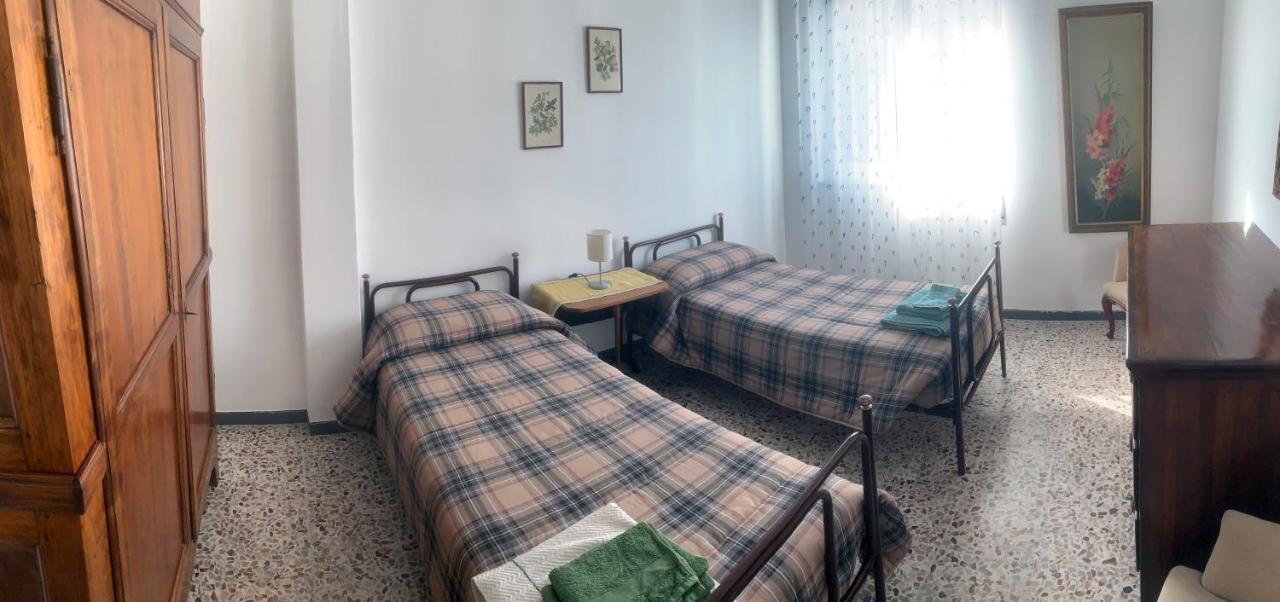 Casa Bianca 4 - Confortevole In Centro A Moneglia Extérieur photo
